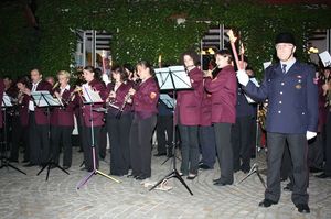 Ersinger Musikkapelle beim Zapfenstreich 2009