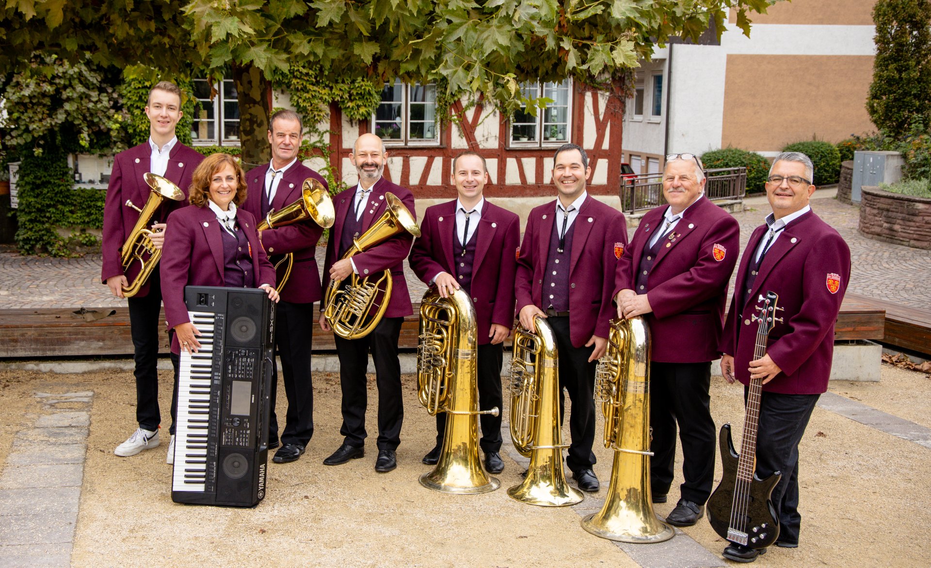 Unsere Tenorhörner, Bariton, Tuba, Keyboard und E-Bass (Stand: 09/2022): Finn Aydt, Claudia Vögele, Ralf Häuser, Tobias Schuster, Sven Reiling, Daniel Vielsack, Harry Augenstein, Michael Vögele. Es fehlen: Benjamin Wessinger, Daniel Hofmann, Lars Rapp