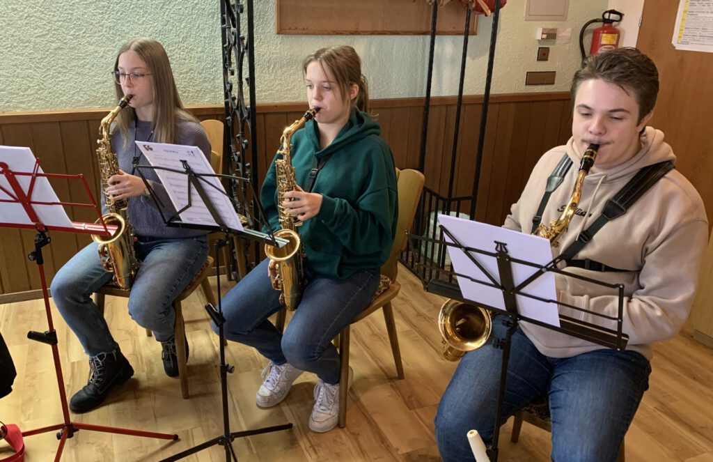 Die Saxofone beim Probetag der Jugendkapelle 2023